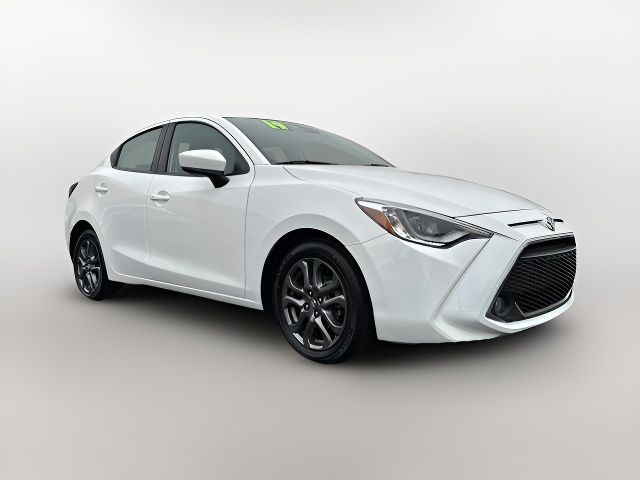 2019 Toyota Yaris XLE