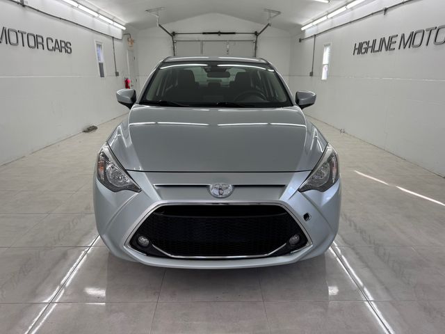 2019 Toyota Yaris XLE