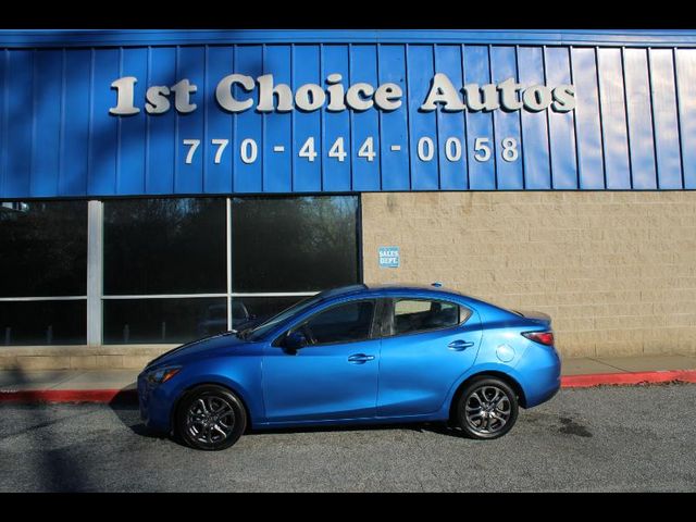 2019 Toyota Yaris XLE