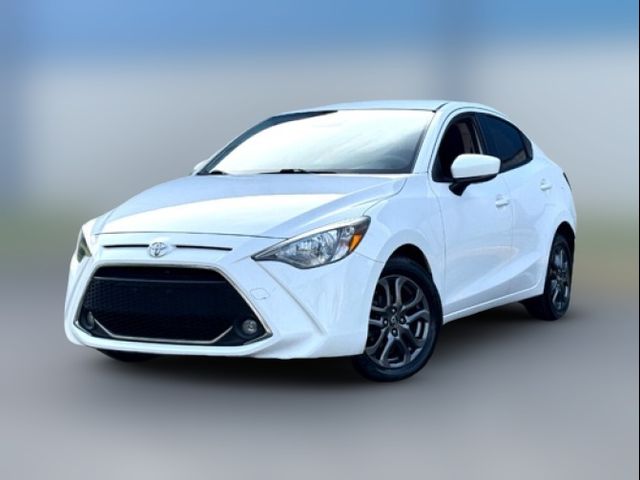 2019 Toyota Yaris XLE
