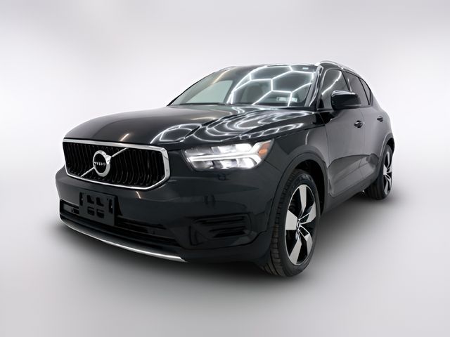2019 Volvo XC40 Momentum