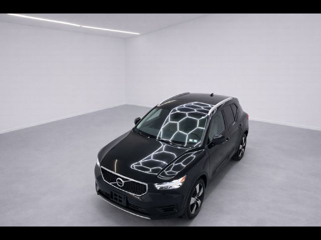 2019 Volvo XC40 Momentum