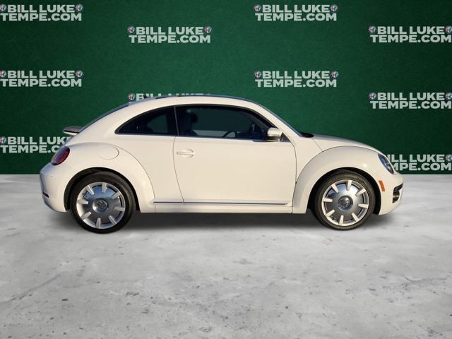 2019 Volkswagen Beetle SE