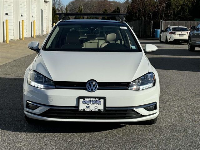 2019 Volkswagen Golf SE