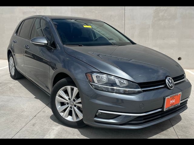 2019 Volkswagen Golf SE