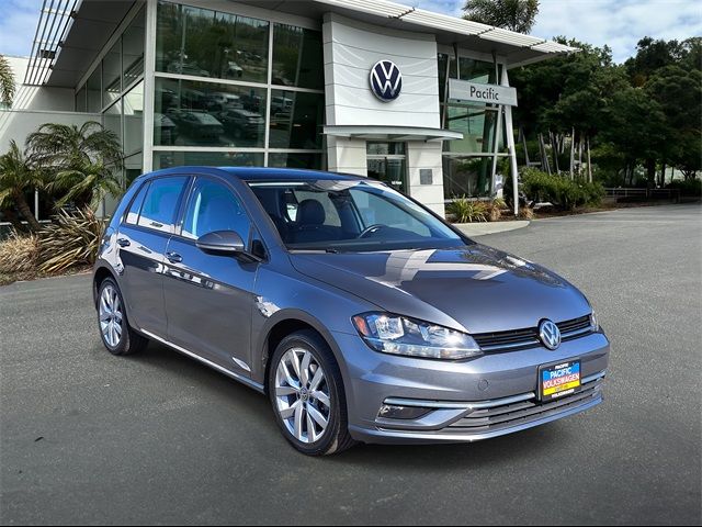 2019 Volkswagen Golf SE