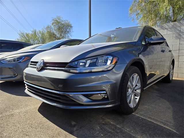 2019 Volkswagen Golf SE