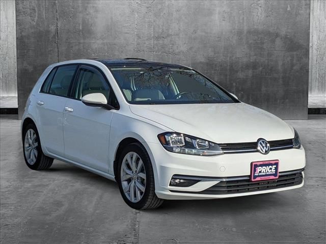 2019 Volkswagen Golf SE