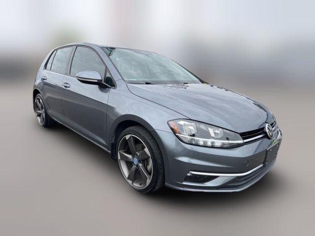 2019 Volkswagen Golf SE