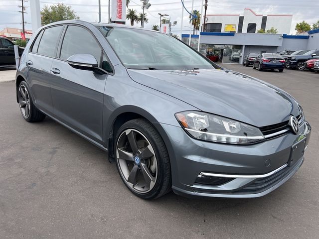 2019 Volkswagen Golf SE