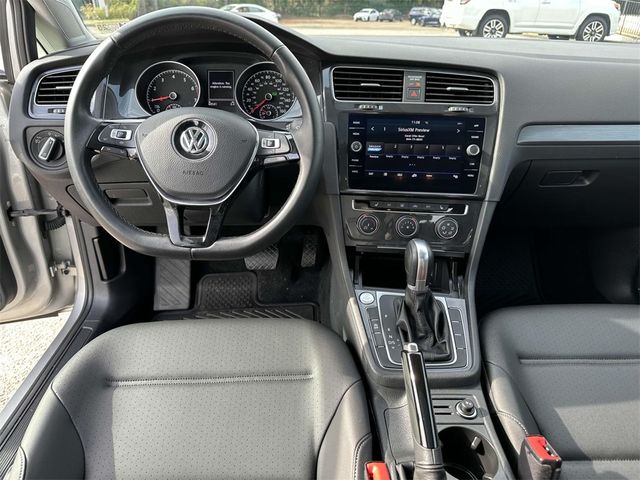 2019 Volkswagen Golf SE