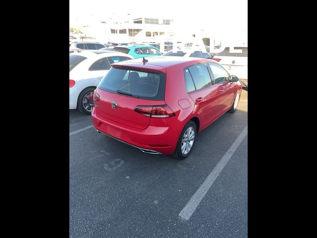 2019 Volkswagen Golf SE