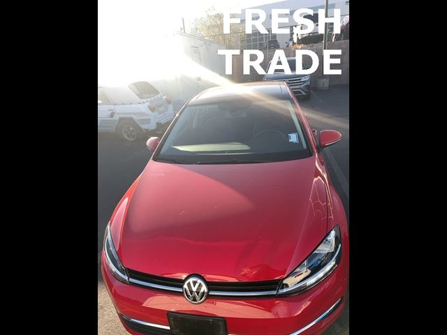 2019 Volkswagen Golf SE