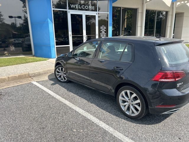 2019 Volkswagen Golf SE