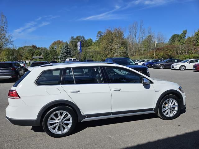 2019 Volkswagen Golf Alltrack S