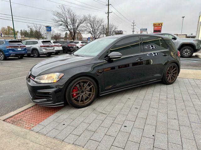 2019 Volkswagen Golf GTI SE