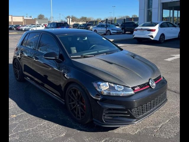 2019 Volkswagen Golf GTI SE