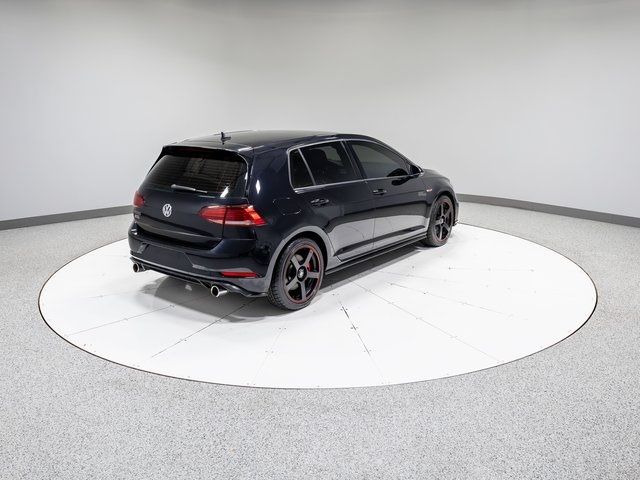 2019 Volkswagen Golf GTI SE