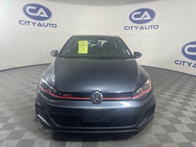 2019 Volkswagen Golf GTI SE