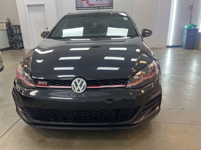 2019 Volkswagen Golf GTI SE