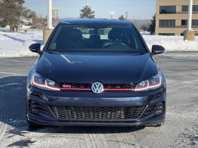 2019 Volkswagen Golf GTI SE