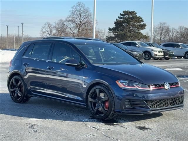 2019 Volkswagen Golf GTI SE