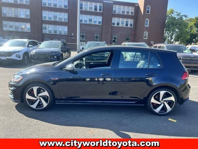 2019 Volkswagen Golf GTI SE