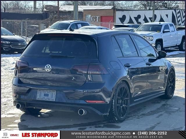 2019 Volkswagen Golf GTI SE