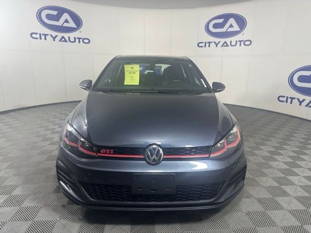 2019 Volkswagen Golf GTI SE