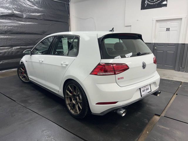 2019 Volkswagen Golf GTI SE