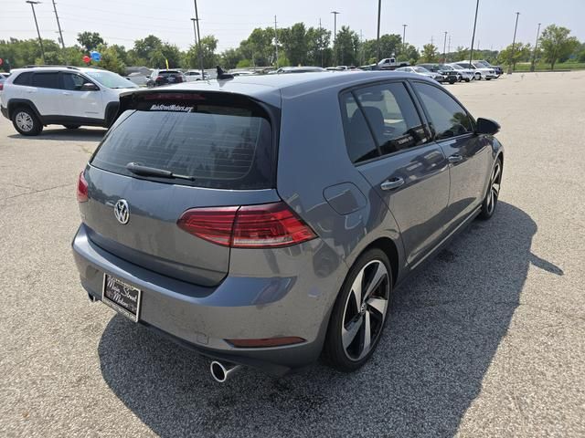 2019 Volkswagen Golf GTI SE