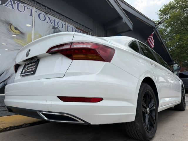 2019 Volkswagen Jetta R-Line