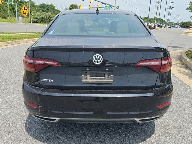 2019 Volkswagen Jetta R-Line