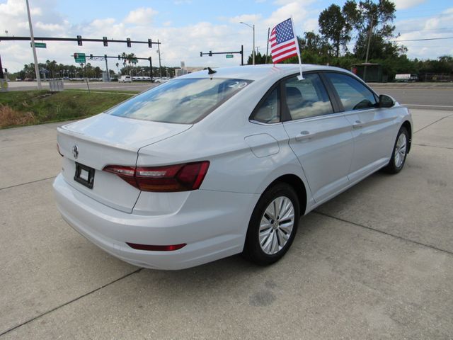 2019 Volkswagen Jetta R-Line