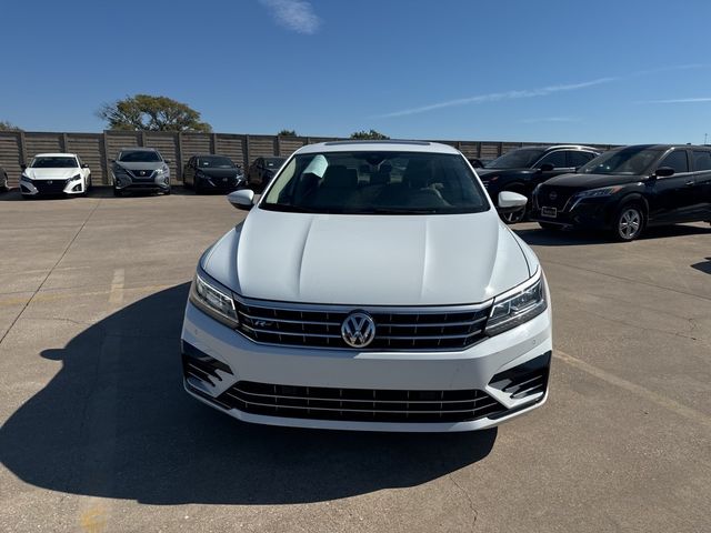 2019 Volkswagen Passat 2.0T SE R-Line