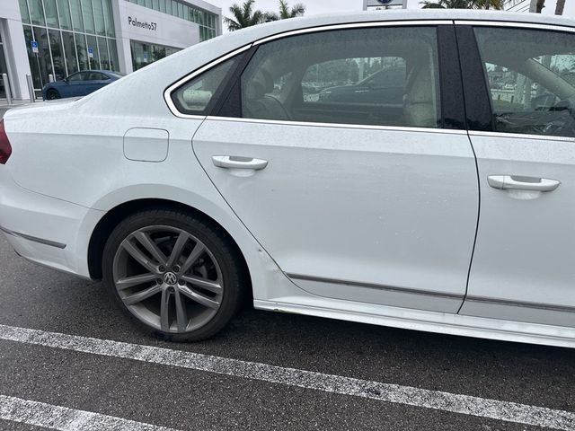 2019 Volkswagen Passat 2.0T SE R-Line