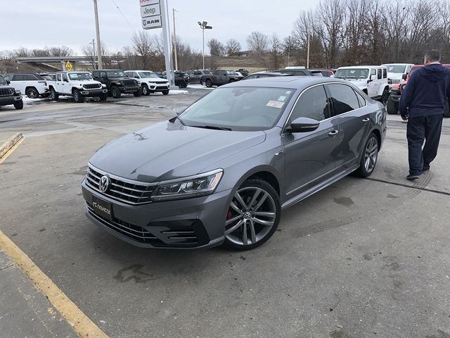 2019 Volkswagen Passat 2.0T SE R-Line