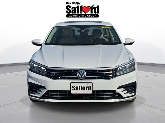 2019 Volkswagen Passat 2.0T SE R-Line