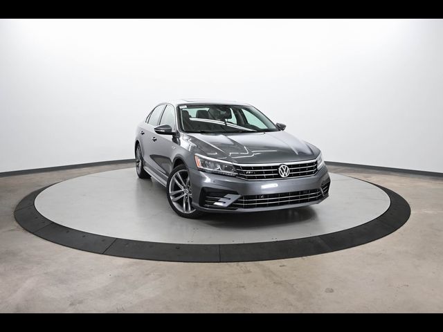 2019 Volkswagen Passat 2.0T SE R-Line