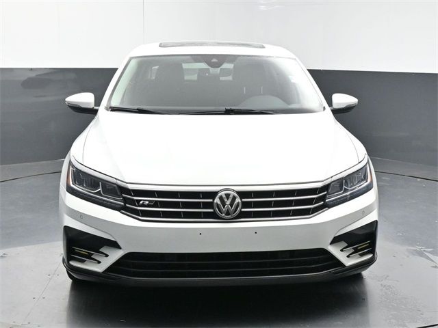 2019 Volkswagen Passat 2.0T SE R-Line