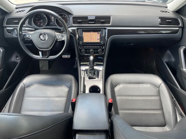 2019 Volkswagen Passat 2.0T SE R-Line