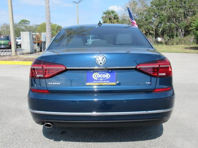 2019 Volkswagen Passat 2.0T SE R-Line