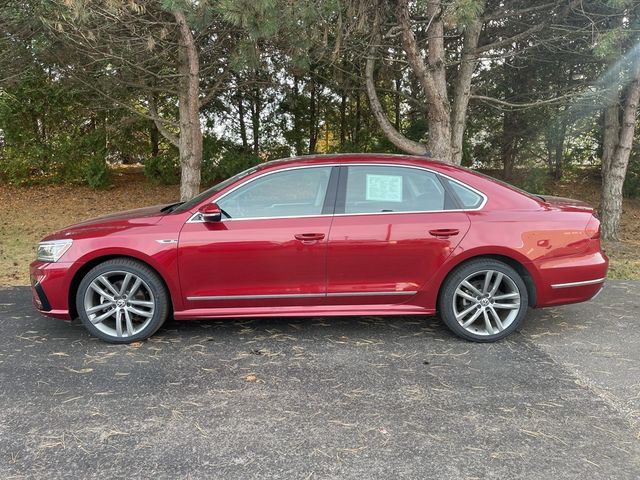 2019 Volkswagen Passat 2.0T SE R-Line