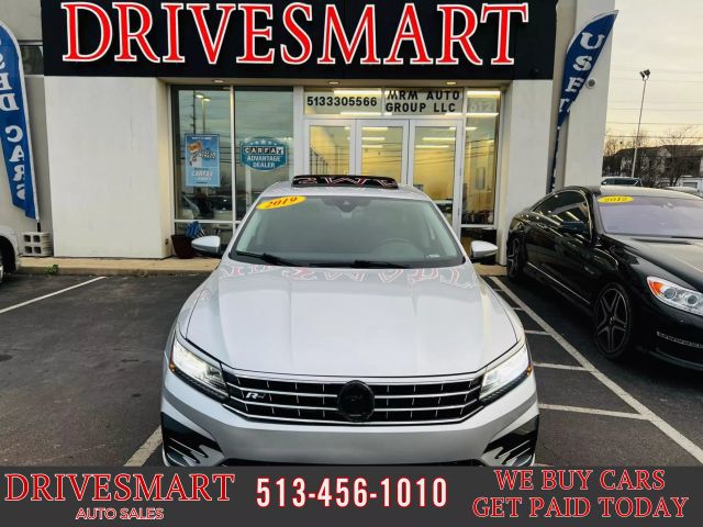 2019 Volkswagen Passat 2.0T SE R-Line