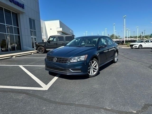 2019 Volkswagen Passat 2.0T Wolfsburg Edition