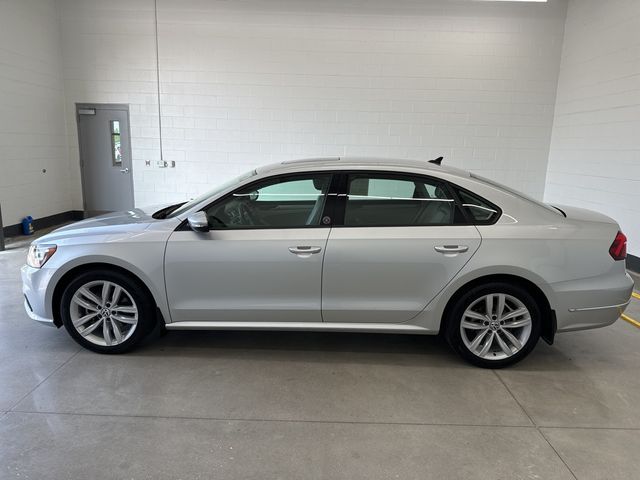 2019 Volkswagen Passat 2.0T Wolfsburg Edition