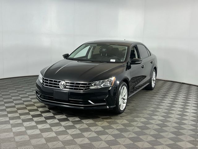 2019 Volkswagen Passat 2.0T Wolfsburg Edition