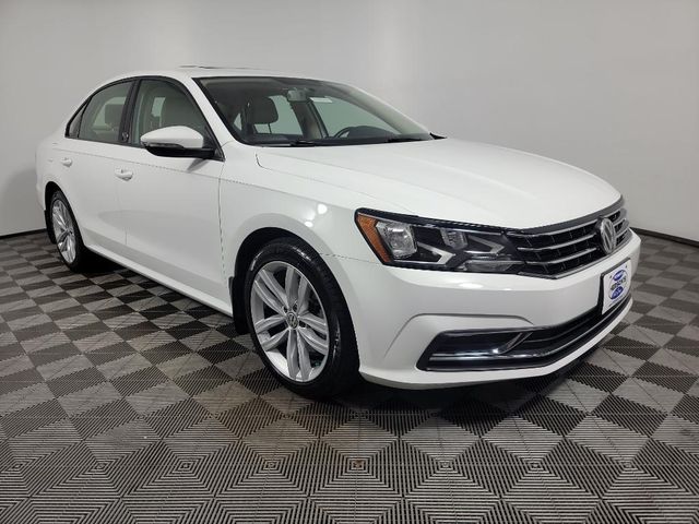 2019 Volkswagen Passat 2.0T Wolfsburg Edition