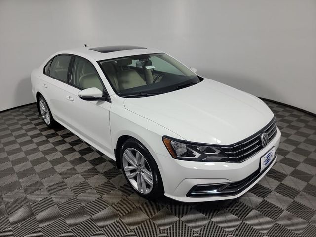 2019 Volkswagen Passat 2.0T Wolfsburg Edition