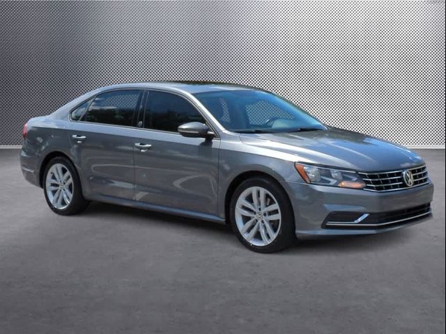 2019 Volkswagen Passat 2.0T Wolfsburg Edition